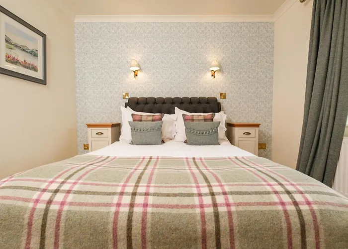 Ravenstone Manor